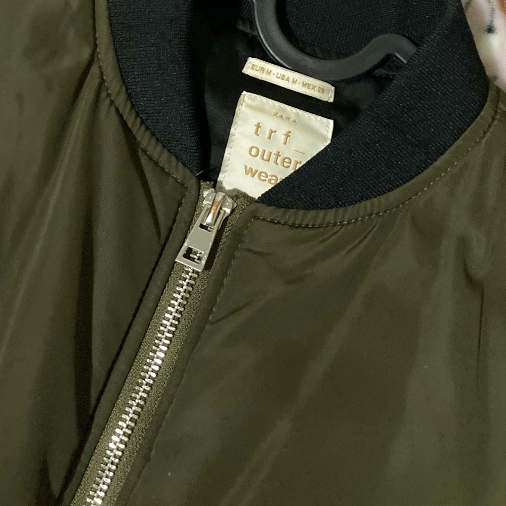Zara Woman Olive Green Bomber Jackek
Size: M - Picture 7 of 14